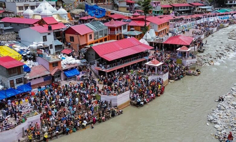 चारधाम-यात्रा:-गंगोत्री-में-घाट-से-20-मीटर-दूर-पहुंची-गंगा,-स्नान-और-आचमन-में-हो-सकती-है-परेशानी